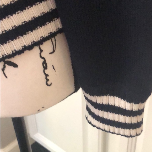 ST. JOHN Knitted Navy Blue Zip Up Sweater - Picture 4 of 7